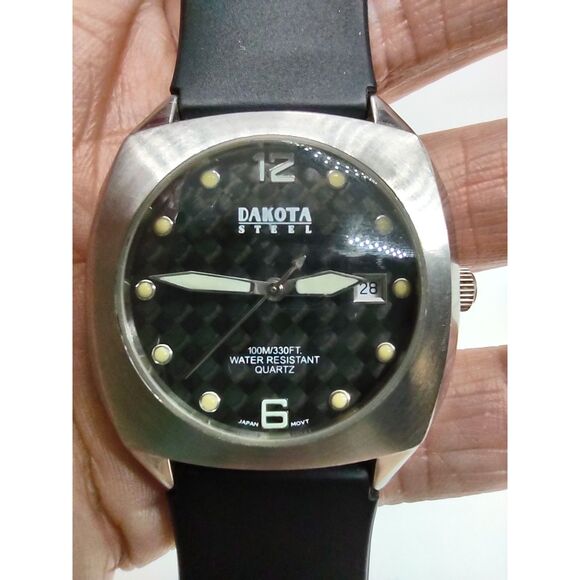 Dakota Steel Rock Solid Time Vintage Date Watch - Picture 7 of 13